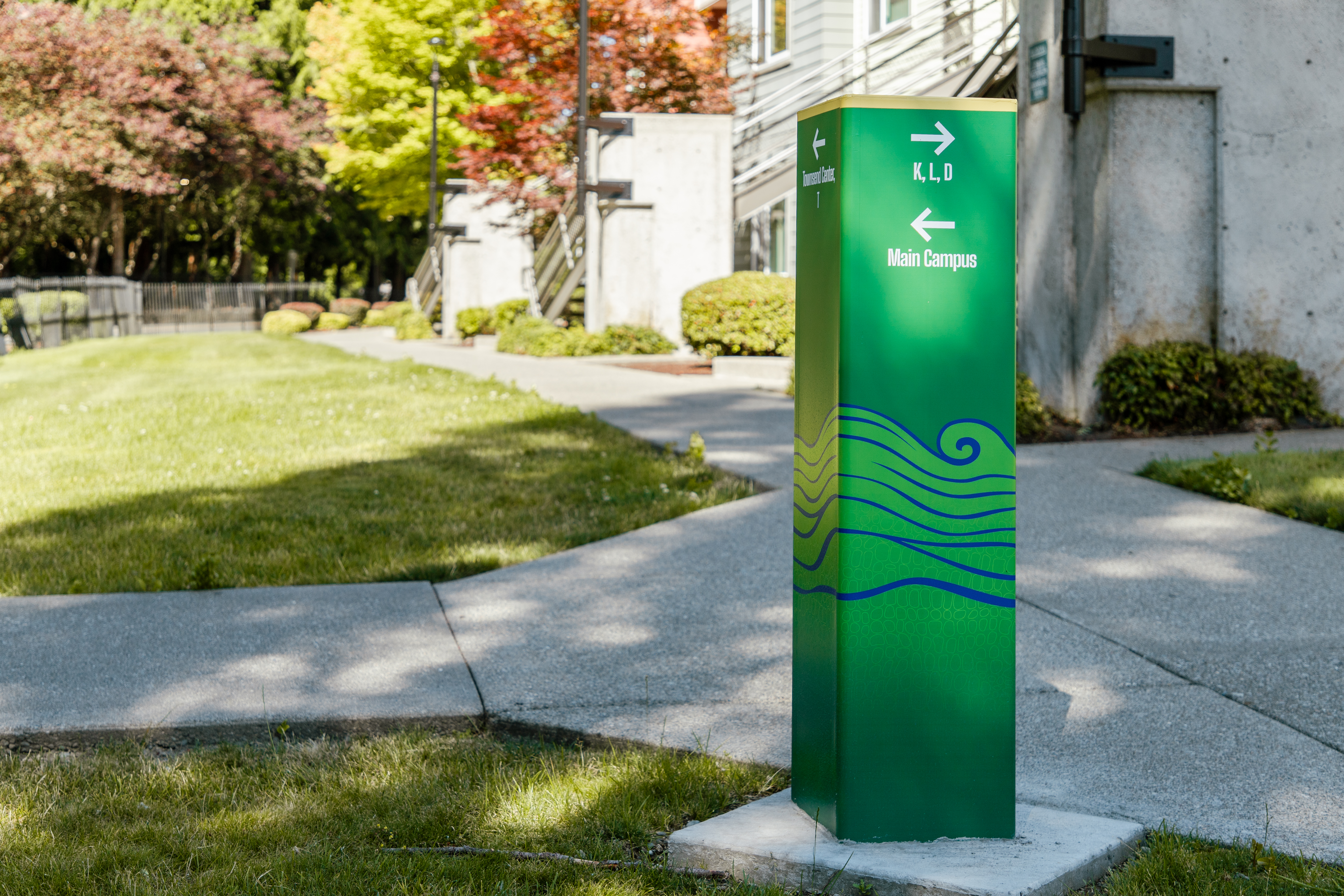 Campus Corner Apartments wayfinding pylon 