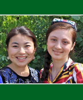 Photo of SUSI alumni Nigora and Uulzhan