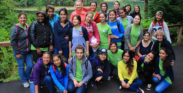 Photo of SUSI 2015 participants at Northwest Trek.